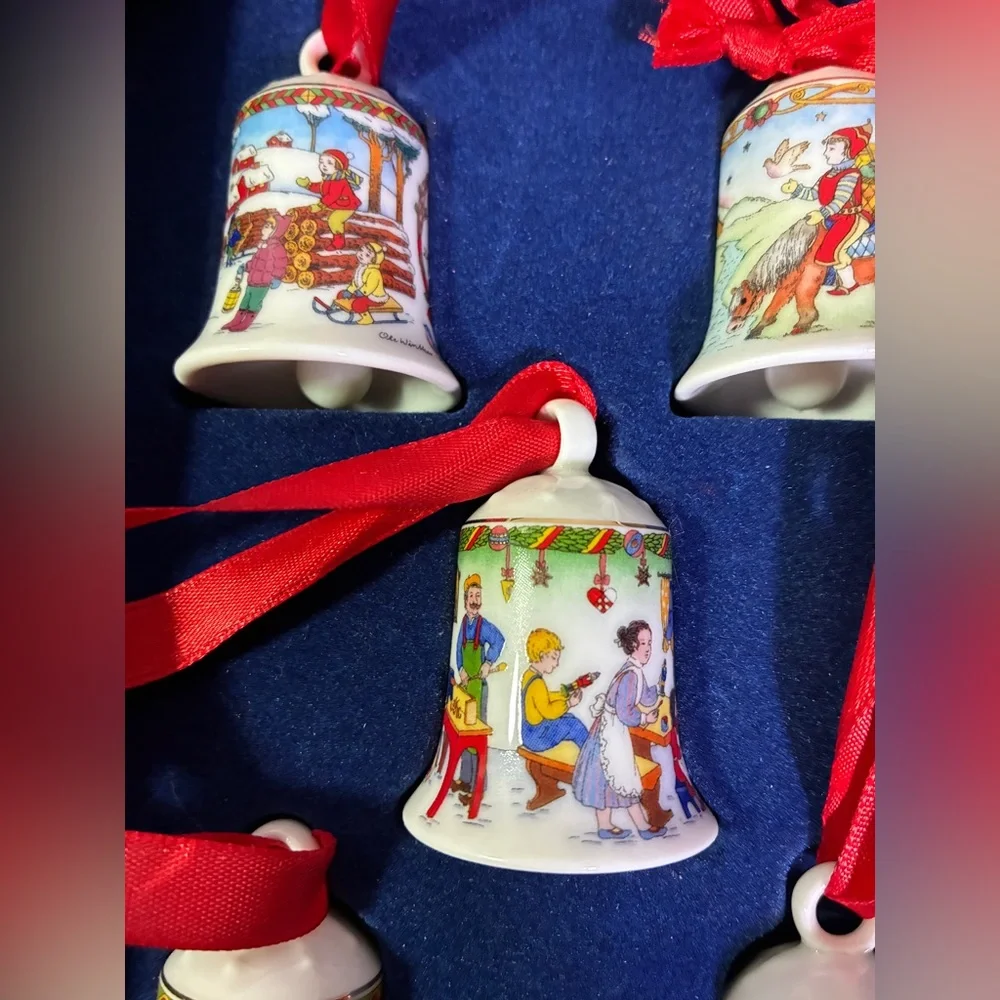 Hutschenreuther Porcelain Christmas Mini Bells Set 2008-2012